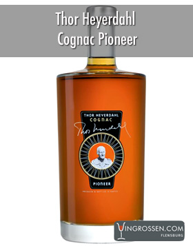Thor Heyerdahl Cognac Pioneer 1L* i gruppen Spirits / Cognac/Brandy hos Vingrossen.com - Vingrossen Handel GmbH (112127)
